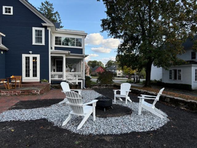 The Inn Crowd Bed And Breakfast Holden Esterno foto