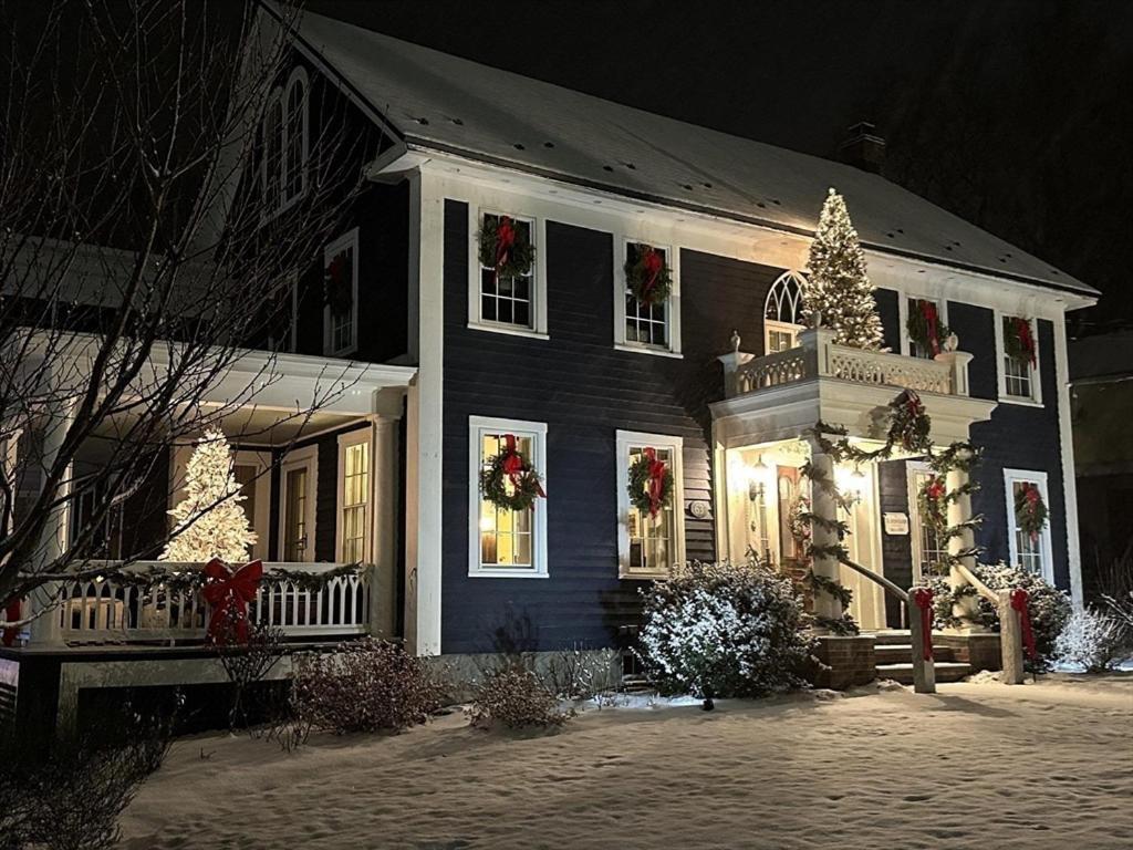 The Inn Crowd Bed And Breakfast Holden Esterno foto