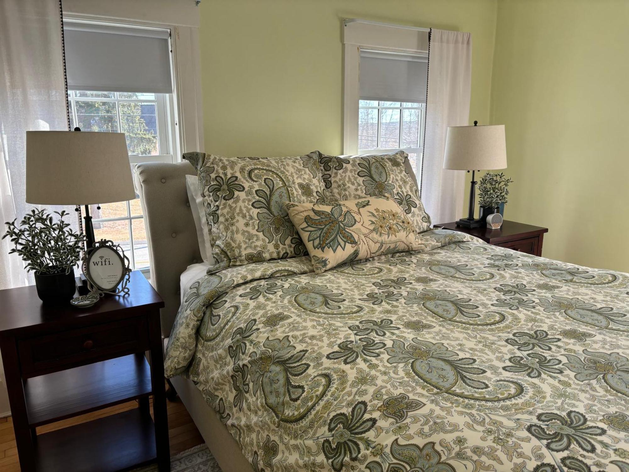 The Inn Crowd Bed And Breakfast Holden Esterno foto