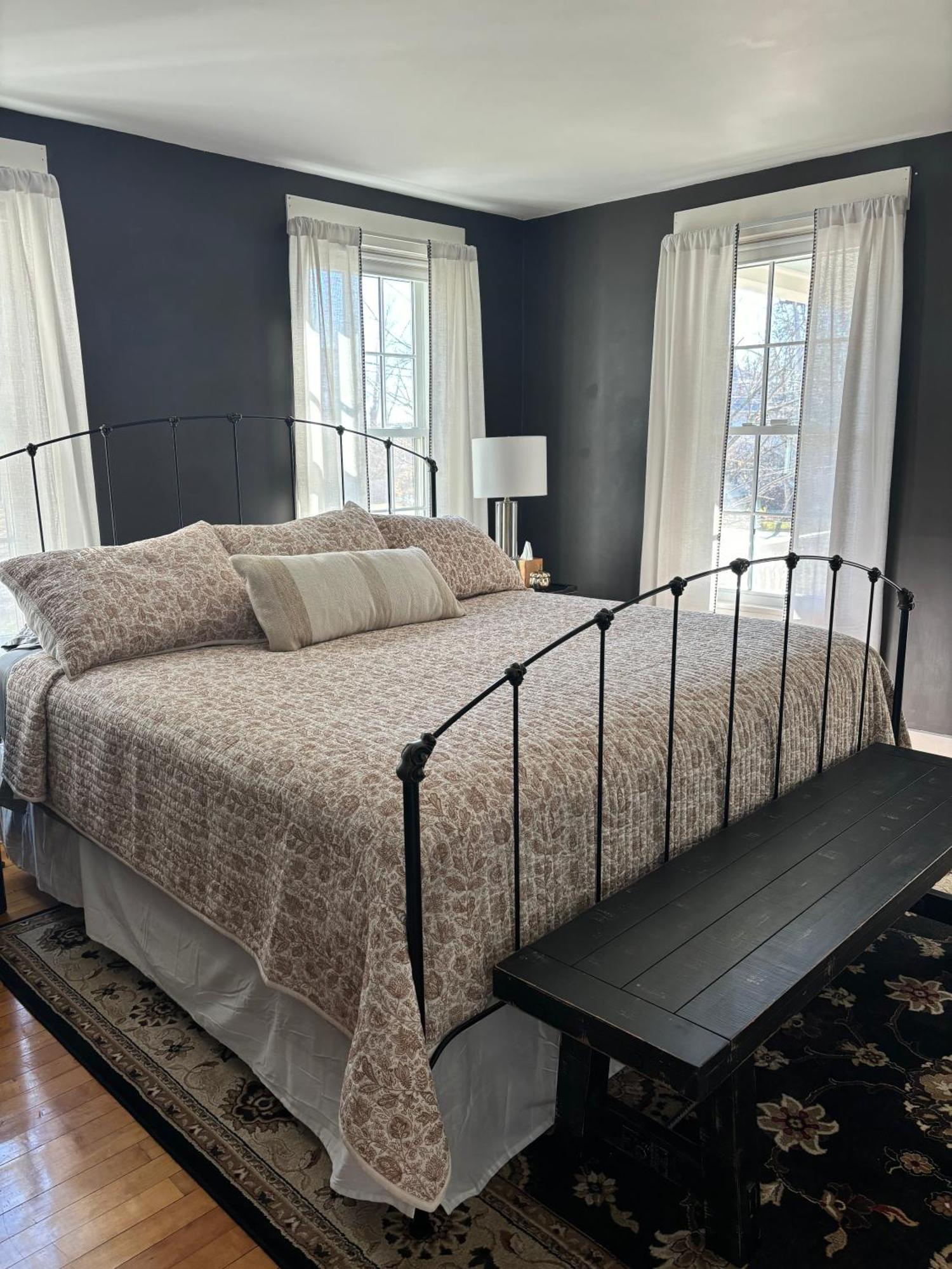 The Inn Crowd Bed And Breakfast Holden Esterno foto